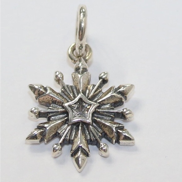 Pandora DISNEY Frozen Snowflake Pendant Charm Sterling Silver CZ. New - Picture 2 of 5